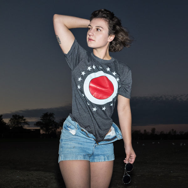 The Union "O" Rock Tee - Mysterioso Rock Art Dark Gray T-Shirt with Ohio Flag Inner Red Solid circle, outer white circle and 17 stars in circle Chip Willis Photo